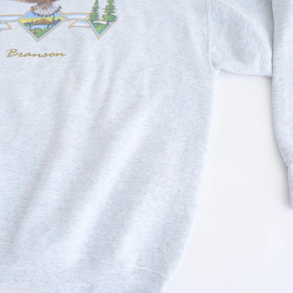 Vintage  '98 Fruit Of The Loom Best Branson Mo Eagle Outdoors Crew Neck Sweater - Picture 5 of 10